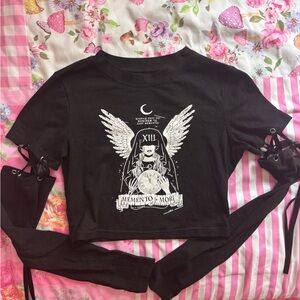 GOTHIC LONG SLEEVE CROPPED TOP